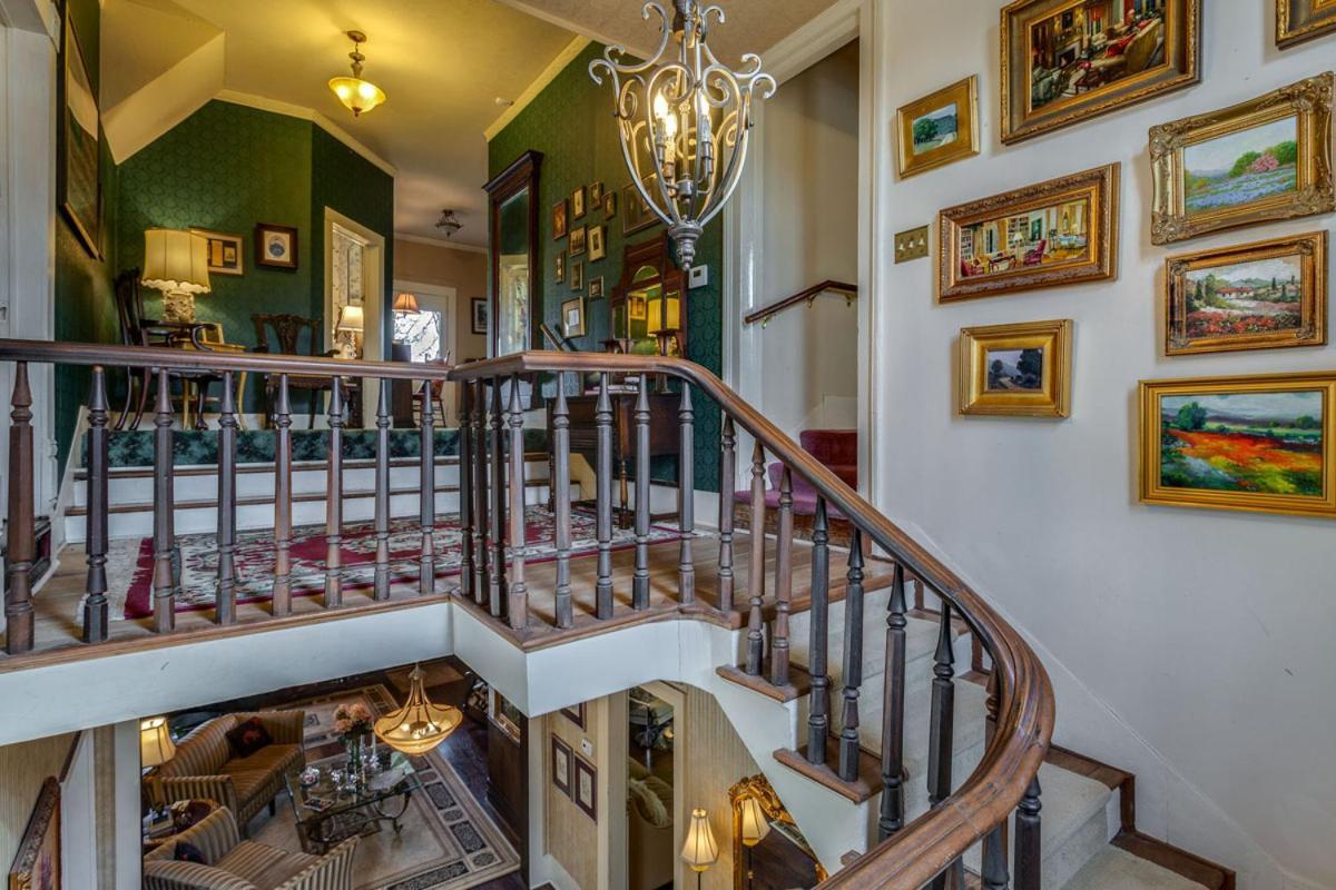 Four Winds Victorian Venue & Suites Bonham Экстерьер фото