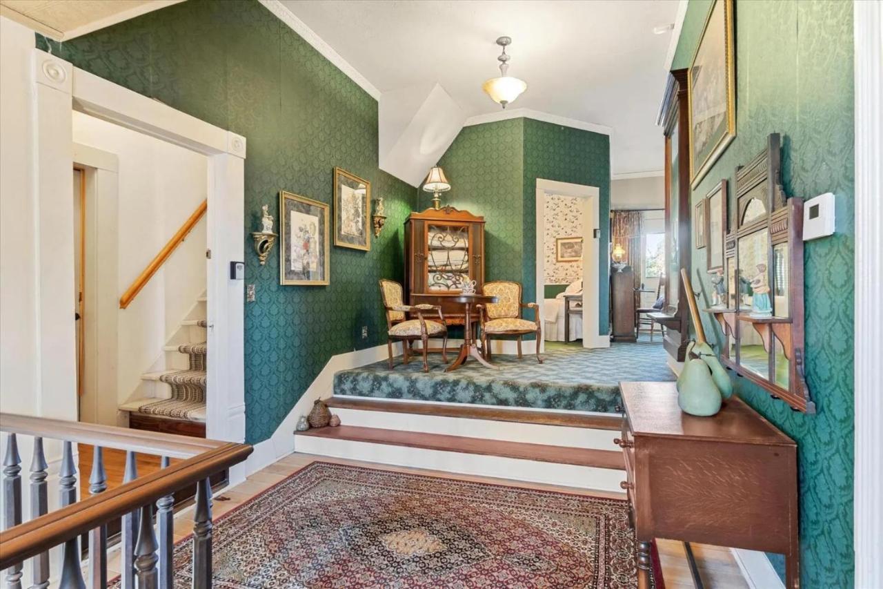 Four Winds Victorian Venue & Suites Bonham Экстерьер фото