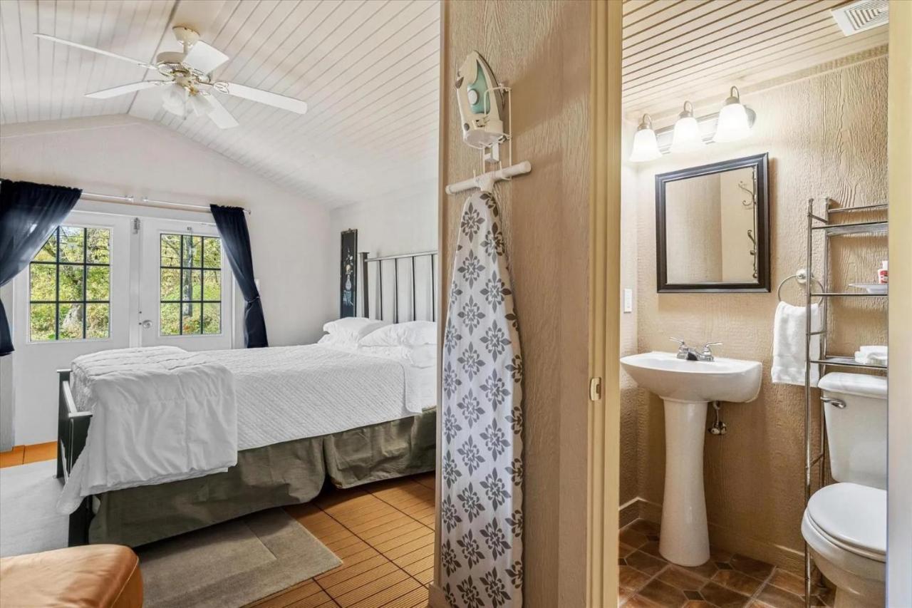Four Winds Victorian Venue & Suites Bonham Экстерьер фото